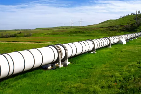 Master Bond job proven coatings maximize protection against corrosion and are used in pipeline applications throughout the world. Polymer Systems for the Transportation and Distribution of Oil & Gas