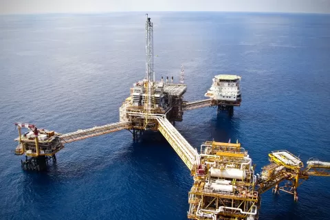 As accessibility to oil has become more difficult, Master Bond has led the way in engineering improved compounds capable of withstanding harsher environments. Polymer Systems for the Production Industry