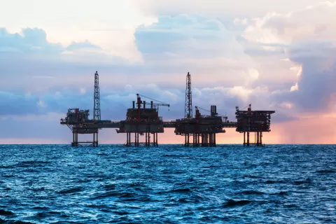 Master Bond Epoxy Compounds Protect Offshore Oil Structures